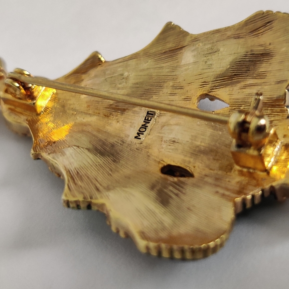 Vintage Signed Monet Christmas Tree Brooch - Picture 3 of 15